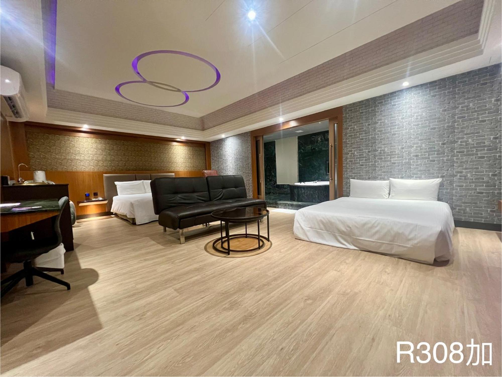 Holiday Motel Ταϊνάν Εξωτερικό φωτογραφία